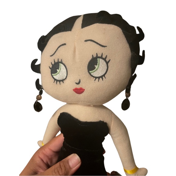 Betty Boop Other - NWT Betty Boop Classic Doll with Heart Corsage on Leg